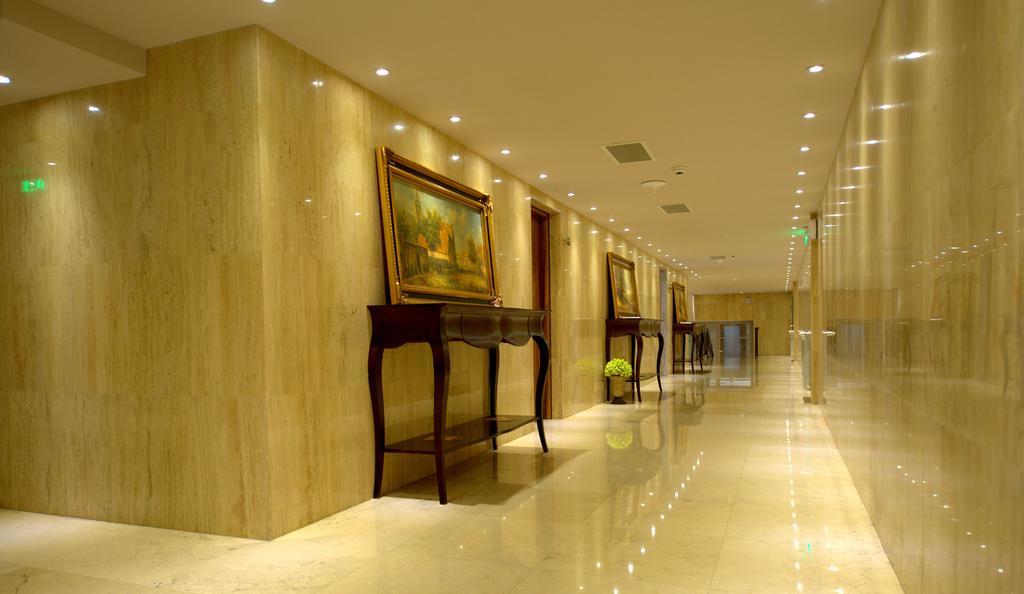 Premier Palace Spa Hotel Bucharest Exterior photo Interior of the hotel