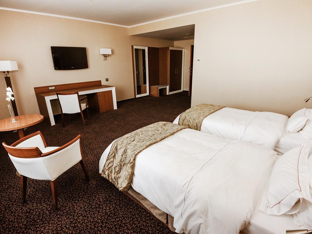 Premier Palace Spa Hotel Bucharest Exterior photo A room at the hotel
