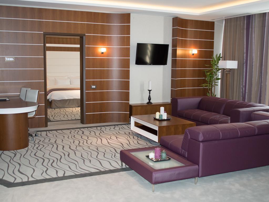 Premier Palace Spa Hotel Bucharest Exterior photo Suite
