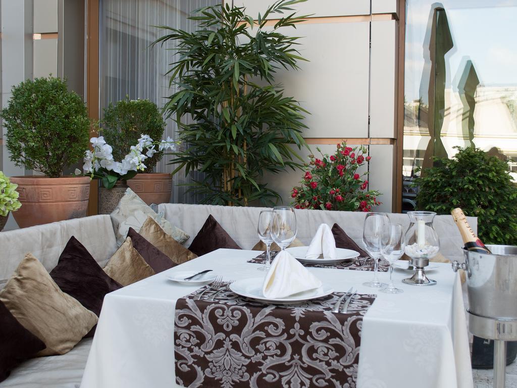 Premier Palace Spa Hotel Bucharest Exterior photo A table runner
