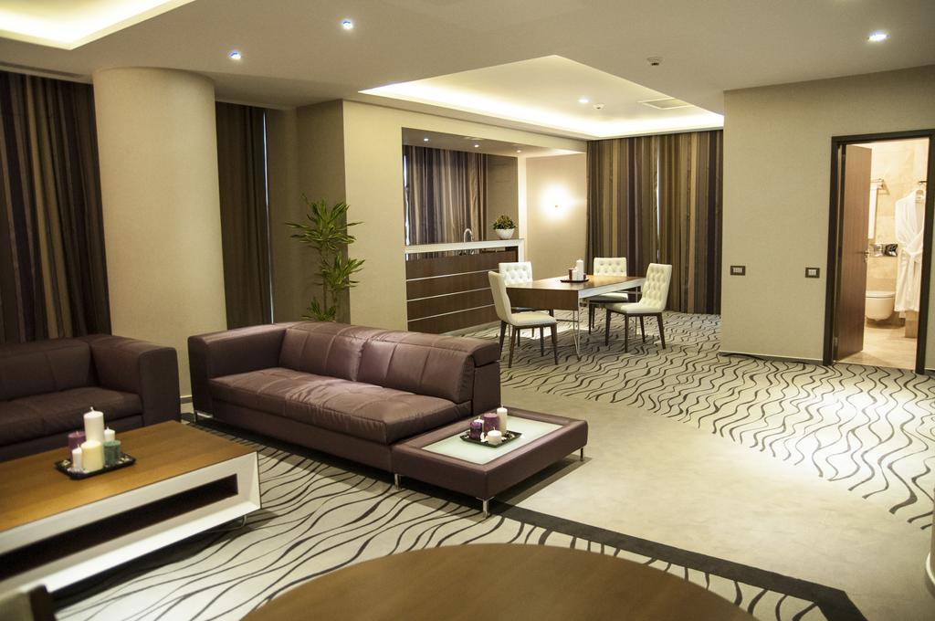 Premier Palace Spa Hotel Bucharest Exterior photo A suite at the hotel