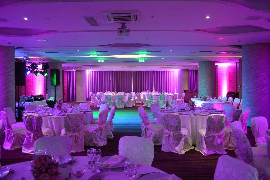 Premier Palace Spa Hotel Bucharest Exterior photo A wedding reception