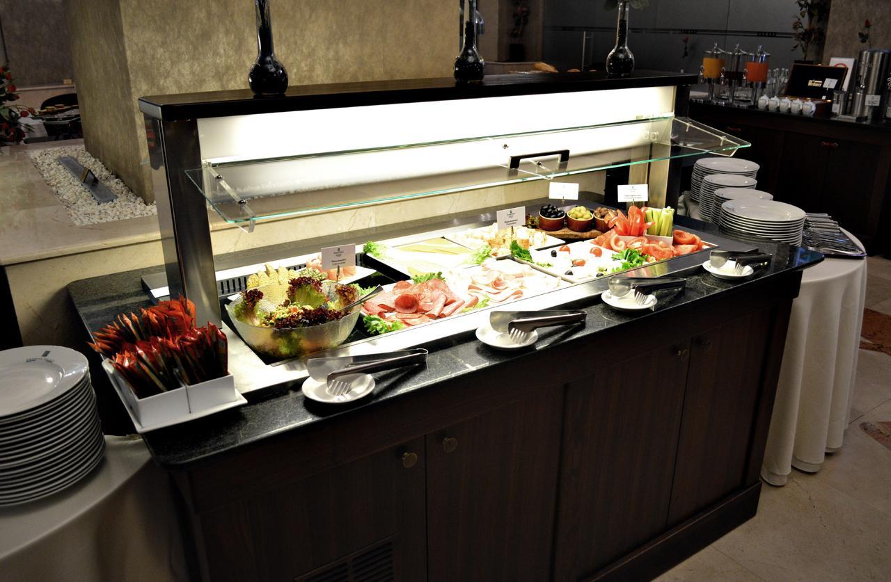 Premier Palace Spa Hotel Bucharest Exterior photo A salad bar